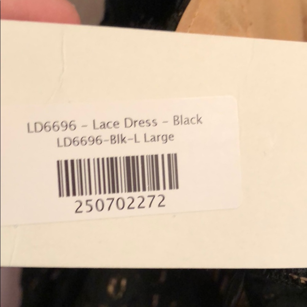 Black Off the Shoulder Lace Dress - Picture 5 of 8
